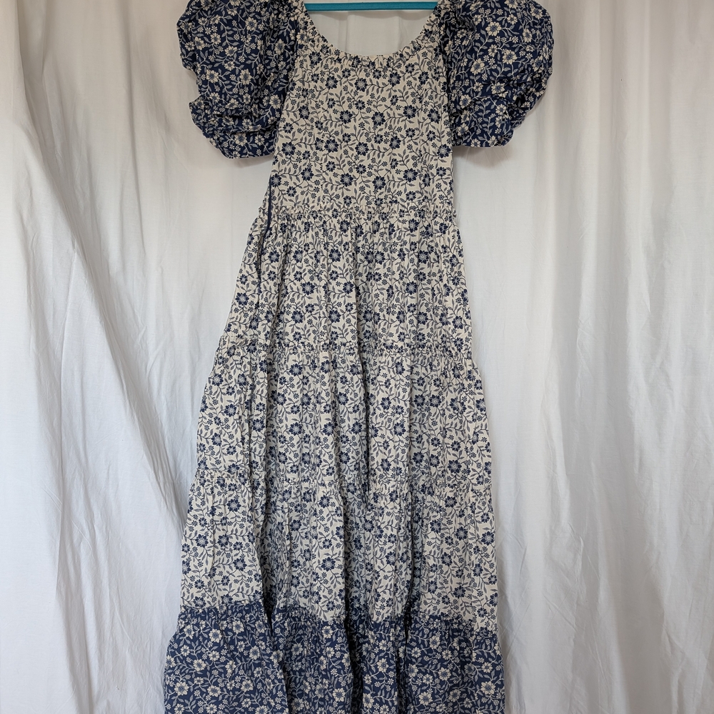 SOLD| Doen Classic Floral Puff Sleeve Maxi Dress